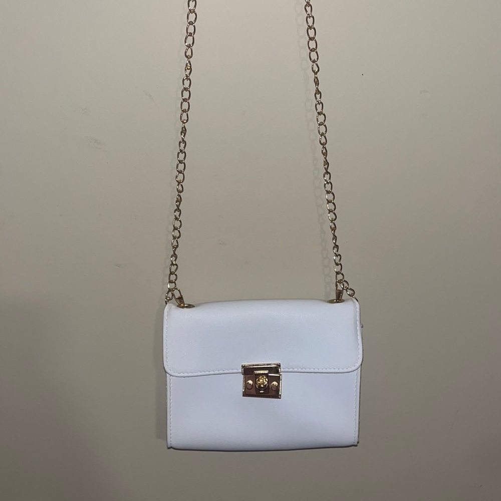Chain satchel bag!